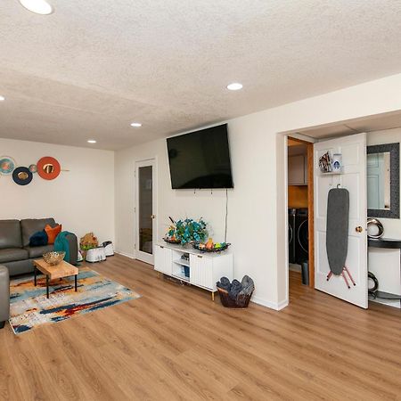 Family Friendly Home Close To Airport And Downtown Ντε Μόιν Εξωτερικό φωτογραφία