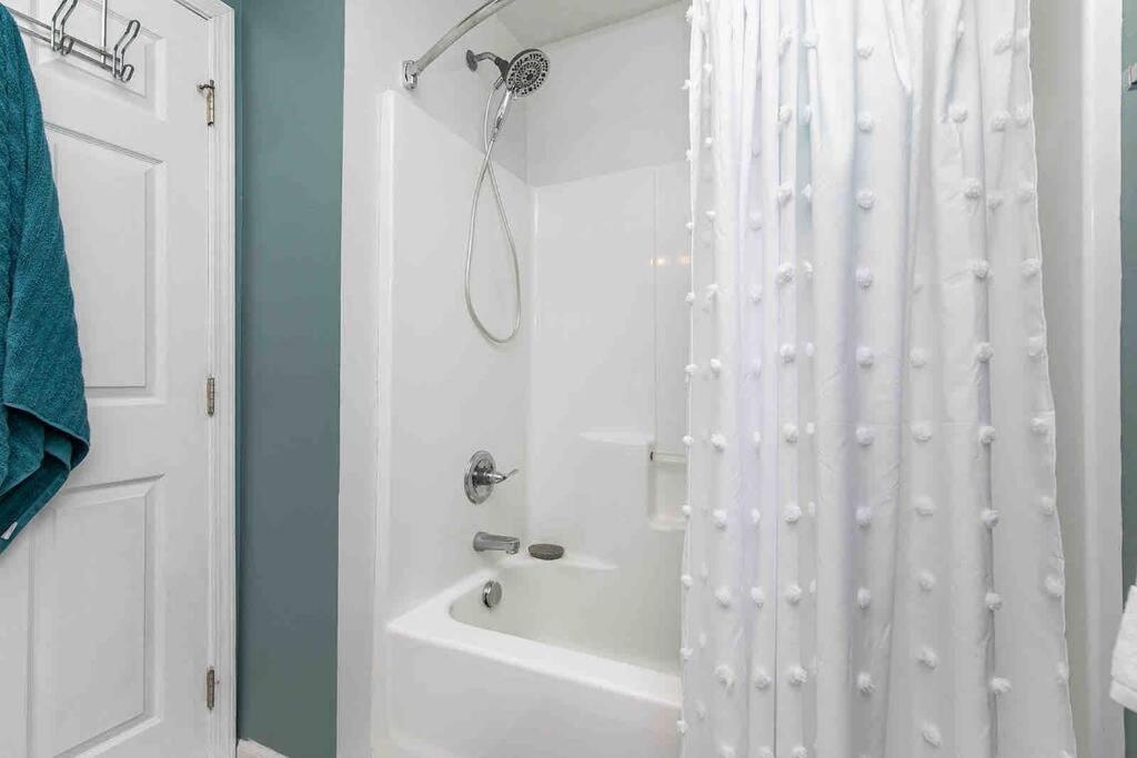 Family Friendly Home Close To Airport And Downtown Ντε Μόιν Εξωτερικό φωτογραφία