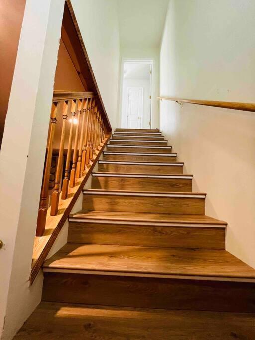 Family Friendly Home Close To Airport And Downtown Ντε Μόιν Εξωτερικό φωτογραφία