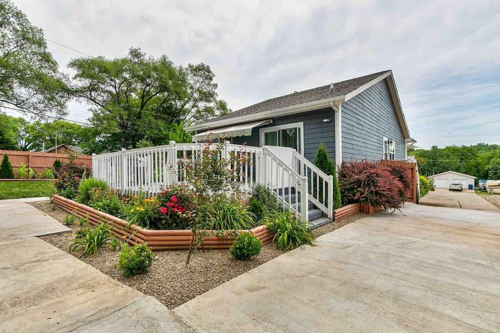 Family Friendly Home Close To Airport And Downtown Ντε Μόιν Εξωτερικό φωτογραφία